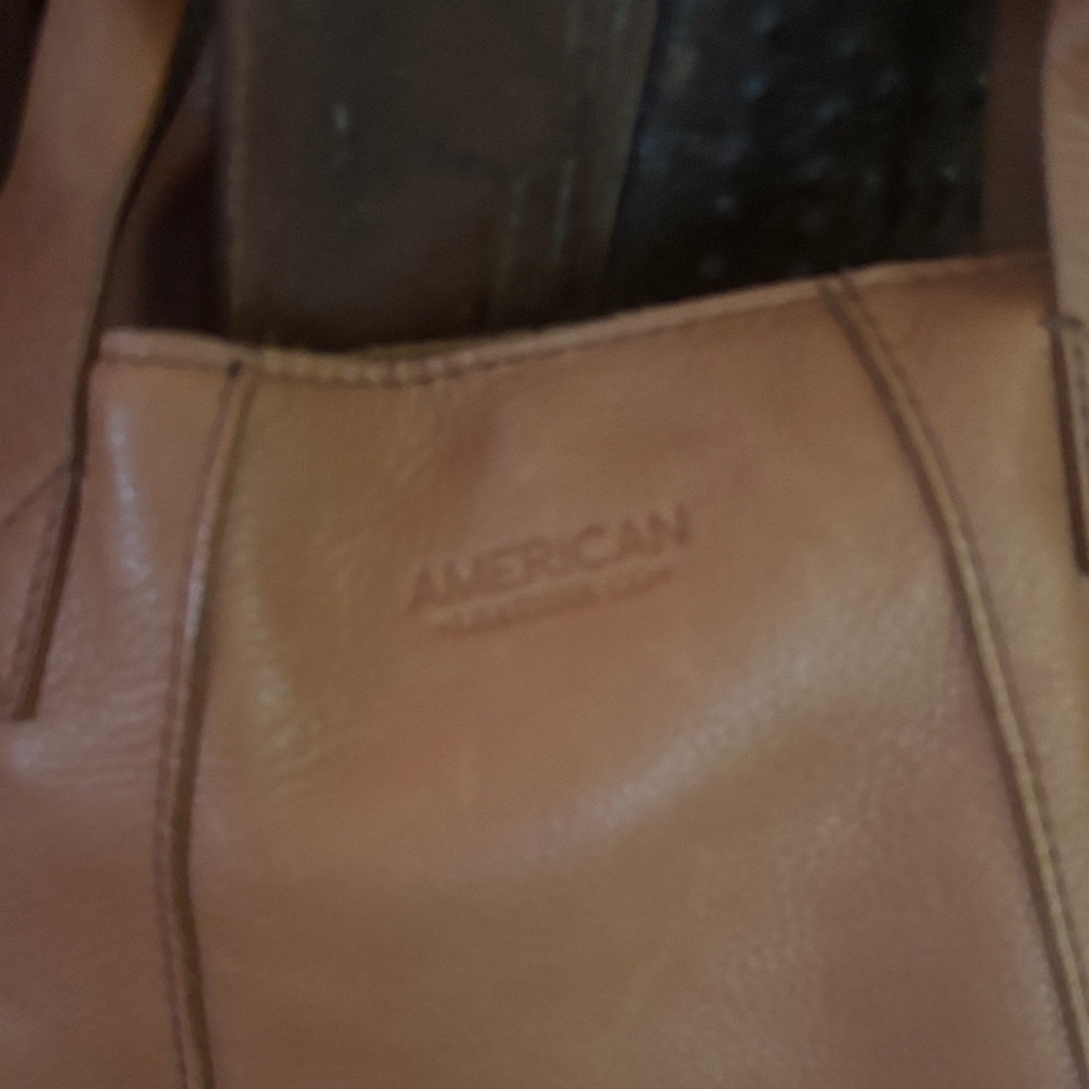 Classic Convertible Shoulder Bag in Tan Leatherette - Picture 2 of 4